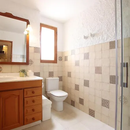 Alordes Villa *